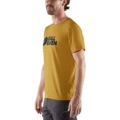 Fjällräven Logo T-Shirt Men ochre -Outfit Gear Store fjaellraeven logo t shirt men ochre 3